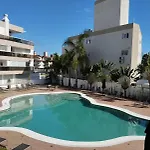 Aconchegante Apto Em Jurere Com Vista Para Piscina